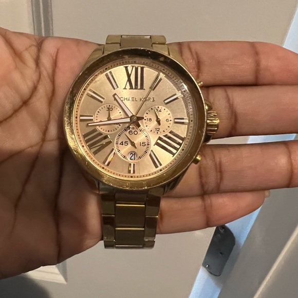 Michael Kors Watch - Picture 3 of 5